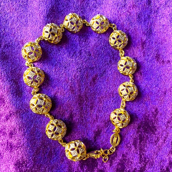 Beautiful woman’s bracelet - Picture 1 of 1